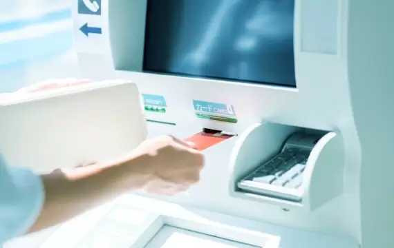 X銀行 ATM